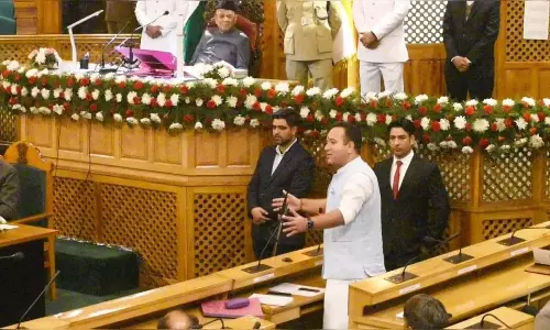 J&K: विपक्ष के नेता ने सुरक्षा बलों को श्रद्धांजलि अर्पित की