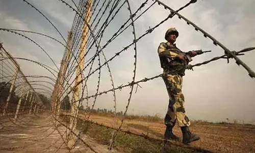 J&K: सेना कमांडर ने राजौरी में बलों की परिचालन तैयारियों की समीक्षा की