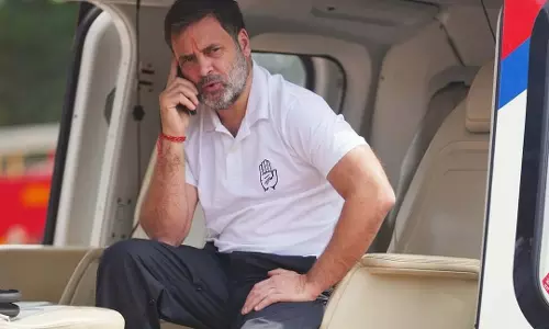 महिला हेल्पलाइन सेंटर ने नहीं उठाया राहुल गांधी का कॉल, कलेक्टर को फटकार महिला हेल्पलाइन सेंटर ने नहीं उठाया राहुल गांधी का कॉल, कलेक्टर को फटकार