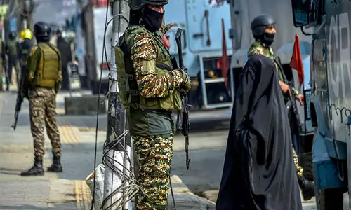 J-K: मुठभेड़ के दौरान आतंकवादी मारा गया, ऑपरेशन जारी