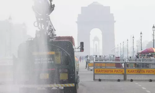 दिल्ली की हवा बेहद खराब श्रेणी में बरकरार, 358 रहा औसत एक्यूआई दिल्ली की हवा बेहद खराब श्रेणी में बरकरार, 358 रहा औसत एक्यूआई