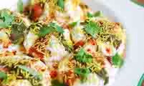 Recipe: चाट-पकौड़े खाने के शौकीन हैं तो घर पर बनाएं चिप्स मसाला Recipe: चाट-पकौड़े खाने के शौकीन हैं तो घर पर बनाएं चिप्स मसाला