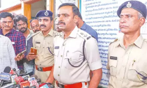 Andhra: स्कूली छात्रा पर हमला करने के आरोप में दो युवक गिरफ्तार
