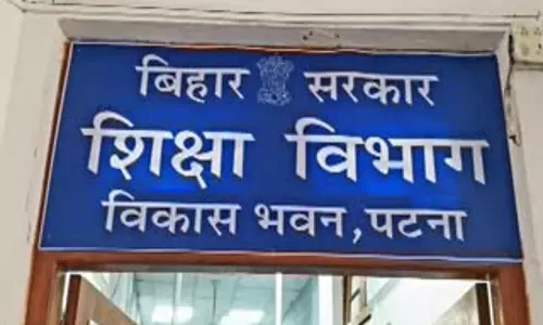 Madhubani: जिला शिक्षा पदाधिकारी से बाढ़ प्रभावित विद्यालयों में क्षति की जानकारी मांगी