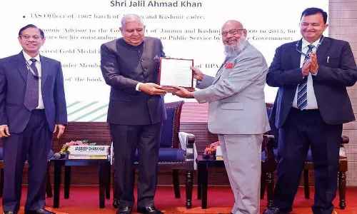 J&K: पूर्व नौकरशाह जलील अहमद खान को प्रतिष्ठित पुरस्कार मिला J&K: पूर्व नौकरशाह जलील अहमद खान को प्रतिष्ठित पुरस्कार मिला