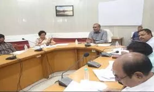 Bhopal: किसानों को उनकी आवश्यकता अनुसार उर्वरक की उपलब्धता सुनिश्चित करें: संभागायुक्त संजीव सिंह