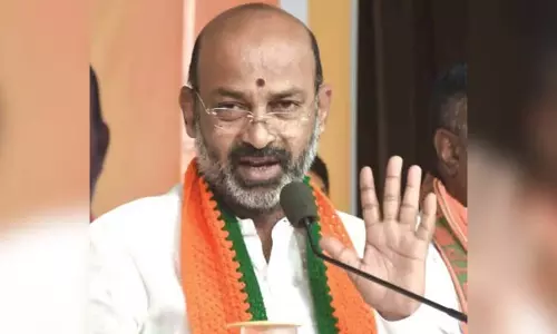 केंद्रीय मंत्री बंदी संजय ने राहुल गांधी को Telangana में एक और पदयात्रा निकालने की चुनौती दी केंद्रीय मंत्री बंदी संजय ने राहुल गांधी को Telangana में एक और पदयात्रा निकालने की चुनौती दी