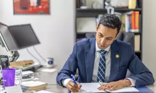 US Elections: सुहास सुब्रमण्यम कांग्रेस में शामिल होने जा रहे, जिससे ‘समोसा कॉकस’ की संख्या बढ़कर 6 हो जाएगी