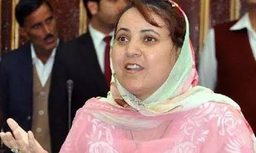 J&K के निजी स्कूलों को फीस संबंधी दिशा-निर्देशों का पालन करना होगा: सकीना इटू