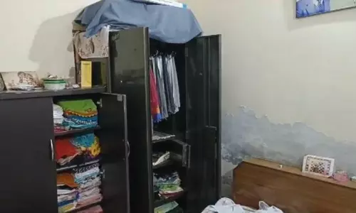 Shamli: दिनदहाड़े अधिवक्ता के घर में नकदी व गहने चोरी Shamli: दिनदहाड़े अधिवक्ता के घर में नकदी व गहने चोरी