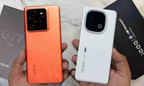 Realme GT 7 Pro vs iQOO 13 जाने दोनों मे Snapdragon 8 Elite चिपसेट के साथ बेस्ट