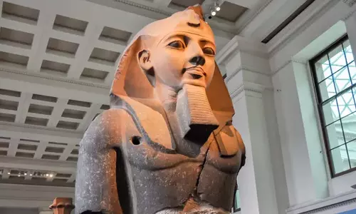 Ramesses द्वितीय की 3,300 साल पुरानी प्राचीन मिस्र की मूर्ति के तथ्य