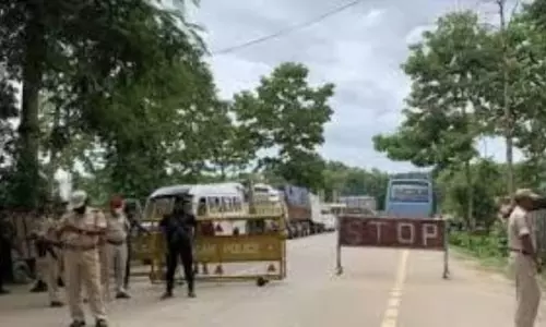 Assam उपचुनाव सामगुरी में विधायकों और एनएसयूआई प्रमुख के वाहन क्षतिग्रस्त Assam उपचुनाव सामगुरी में विधायकों और एनएसयूआई प्रमुख के वाहन क्षतिग्रस्त