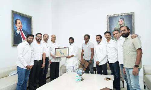 भट्टी ने Telangana के पक्षियों पर पॉकेट गाइड का अनावरण किया