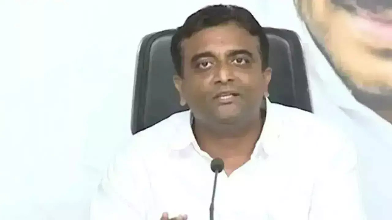 YSRCP ने उपमुख्यमंत्री के दौरे पर आपत्ति जताते हुए कहा कि यह ध्यान भटकाने की रणनीति है YSRCP ने उपमुख्यमंत्री के दौरे पर आपत्ति जताते हुए कहा कि यह ध्यान भटकाने की रणनीति है