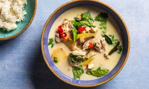 Tom Kha गाई सूप रेसिपी
