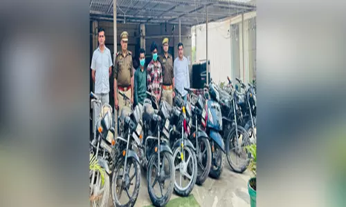 नाबालिग समेत 3 वाहन चोर पकड़े गए, 10 बाइक बरामद