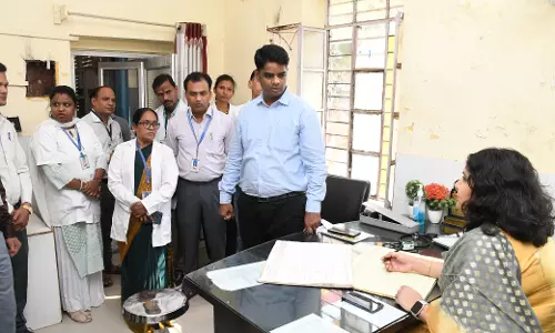 Rajasthan: चिकित्सा संस्थानों में साफ-सफाई एवं चिकित्सा व्यवस्थाओं के बेहतर प्रबंध करने के दिए निर्देश Rajasthan: चिकित्सा संस्थानों में साफ-सफाई एवं चिकित्सा व्यवस्थाओं के बेहतर प्रबंध करने के दिए निर्देश