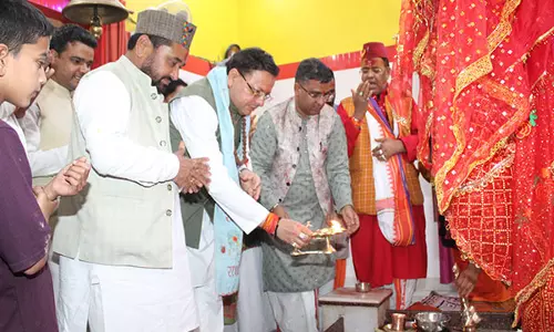 CM Dhami ने उत्तरकाशी में मंदिरों के दर्शन किए, राज्य और देश के विकास के लिए प्रार्थना की