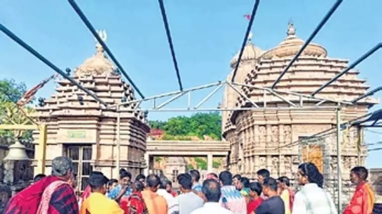 Odisha के तारा तारिणी मंदिर में चोरों ने सेंध लगाई, लाखों के आभूषण उड़ा ले गए