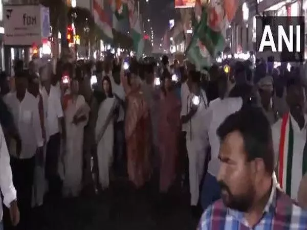 आंध्र प्रदेश: Congress ने बिजली वृद्धि के खिलाफ प्रदर्शन किया, तत्काल वापसी की मांग की