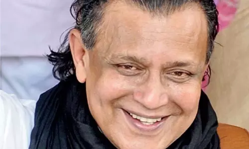 मिथुन चक्रवर्ती के खिलाफ 2 थानों में FIR दर्ज, आरोप - गंभीर