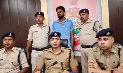 CG में ट्रक से 20 लाख की अफीम जब्त, रांची से सप्लाई का लिंक मिला