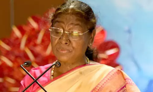 आईएनएस विक्रांत पर नौसैनिक गतिविधियों का अवलोकन करेंगी राष्ट्रपति आईएनएस विक्रांत पर नौसैनिक गतिविधियों का अवलोकन करेंगी राष्ट्रपति