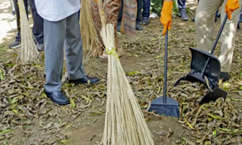 रक्षा उत्पादन विभाग को स्वच्छता अभियान से मिला 12.36 करोड़ रुपए का राजस्व