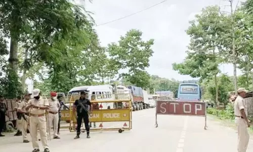 Samaguri: विधायकों और एनएसयूआई प्रमुख के वाहन क्षतिग्रस्त