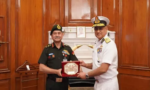 तटरक्षक प्रमुख एस परमेश ने सेना प्रमुख से मुलाकात की, ICG की क्षमता निर्माण पर विचार-विमर्श किया