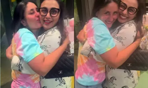 Kareena-Rani Mukerji का फिर से मिलना पूरी तरह से पू और टीना की याद दिलाता है Kareena-Rani Mukerji का फिर से मिलना पूरी तरह से पू और टीना की याद दिलाता है
