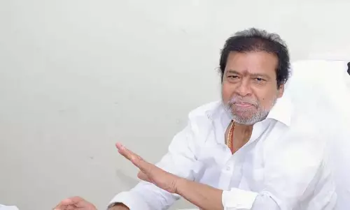 TG: संगारेड्डी में ताड़ी निकालने वालों को स्वास्थ्य किट वितरित की गईं TG: संगारेड्डी में ताड़ी निकालने वालों को स्वास्थ्य किट वितरित की गईं