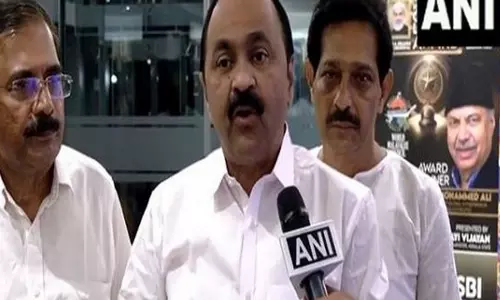 Kerala: कांग्रेस नेता ने पुलिस के दुरुपयोग का आरोप लगाया, चुनाव आयोग को लिखा पत्र Kerala: कांग्रेस नेता ने पुलिस के दुरुपयोग का आरोप लगाया, चुनाव आयोग को लिखा पत्र