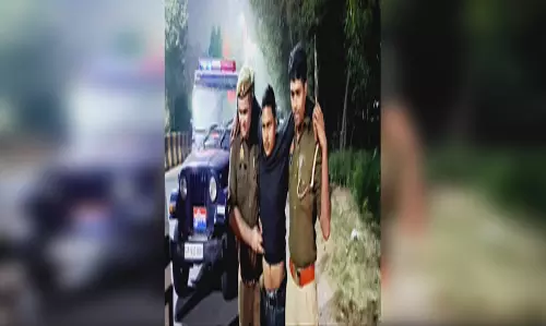 पुलिस मुठभेड़ में लुटेरा गिरफ्तार, पहले भी जा चुका है जेल पुलिस मुठभेड़ में लुटेरा गिरफ्तार, पहले भी जा चुका है जेल