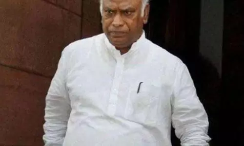 खड़गे ने कांग्रेस शासित हिमाचल प्रदेश में पीसीसी भंग की