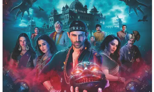 Box office पर मंजुलिका का काला जादू जारी