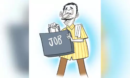 Odisha सरकार ने पलायन रोकने के लिए 11 जिलों से नौकरियां पैदा करने को कहा