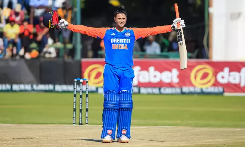 Abhishek Sharma ने जिम्बाब्वे के खिलाफ शानदार शतक लगाया Abhishek Sharma ने जिम्बाब्वे के खिलाफ शानदार शतक लगाया