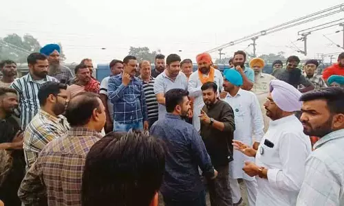 किसानों का आरोप, अबोहर के लिए निर्धारित DAP चुनावी राज्य गिद्दड़बाहा भेजा जा रहा