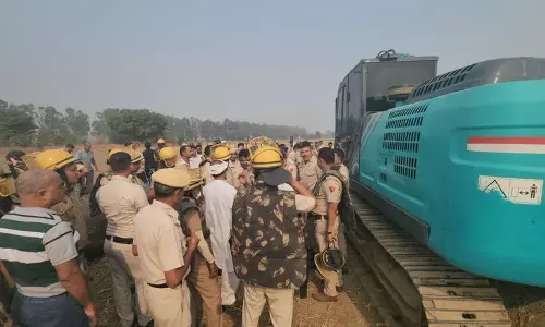 Haryana : कोहला गांव में किसानों ने तेल पाइपलाइन का विरोध Haryana : कोहला गांव में किसानों ने तेल पाइपलाइन का विरोध