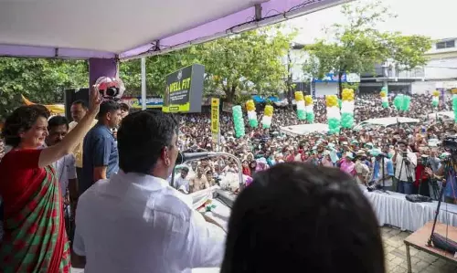 KERALA :  मलप्पुरम में प्रियंका गांधी ने प्रवासियों की यात्रा संबंधी समस्याओं पर चिंता जताई