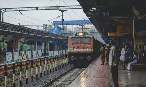 Prayagraj रेलवे डिवीजन स्टेशनों पर बहुभाषी घोषणाएं शुरू करेगा