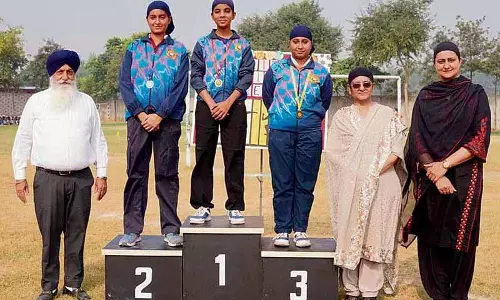 Ludhiana: फतेह सिंह हाउस लिफ्ट ट्रॉफी Ludhiana: फतेह सिंह हाउस लिफ्ट ट्रॉफी