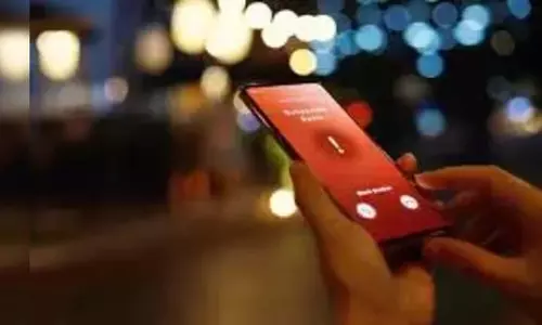 Nude Video-Chat जारी करने की धमकी, ₹ 2.5 करोड़ ऐंठे: दंपत्ति गिरफ्तार