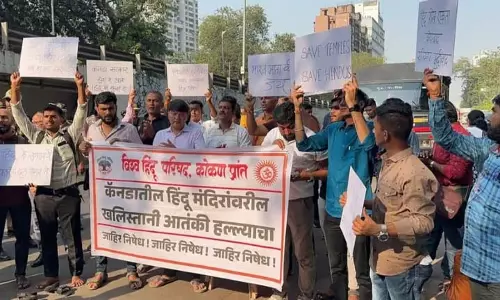 हिंदू मंदिर पर खालिस्तानी हमला: मुंबई में कनाडाई दूतावास विरोध प्रदर्शन