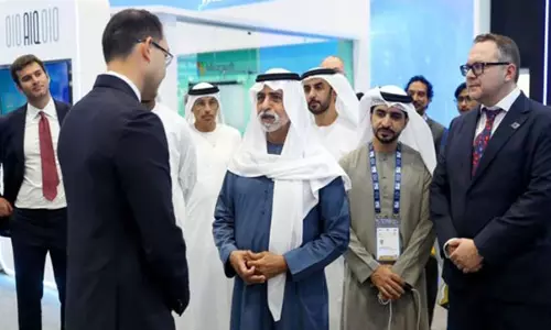 नाहयान बिन मुबारक ने ADIPEC 2024 में कई मंडपों का दौरा किया नाहयान बिन मुबारक ने ADIPEC 2024 में कई मंडपों का दौरा किया