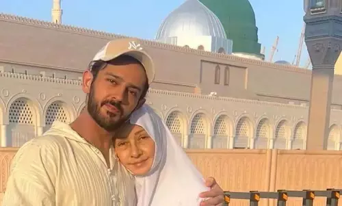 Adnan Sami की पहली पत्नी ज़ेबा बख्तियार की दुर्लभ तस्वीर वायरल Adnan Sami की पहली पत्नी ज़ेबा बख्तियार की दुर्लभ तस्वीर वायरल