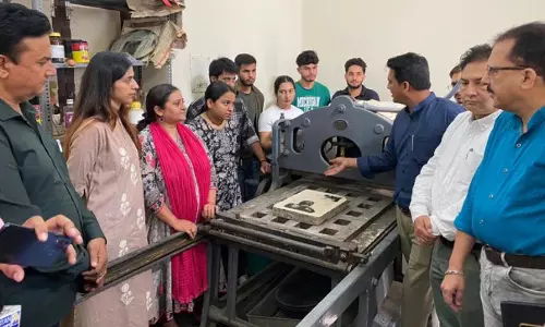 कला केंद्र और IMFA ने संयुक्त रूप से प्रिंटमेकिंग कार्यशाला का आयोजन किया