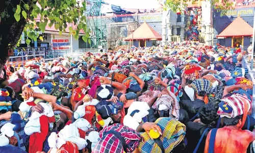 Kerala: सबरीमाला दर्शन के लिए आधार कार्ड जरूरी